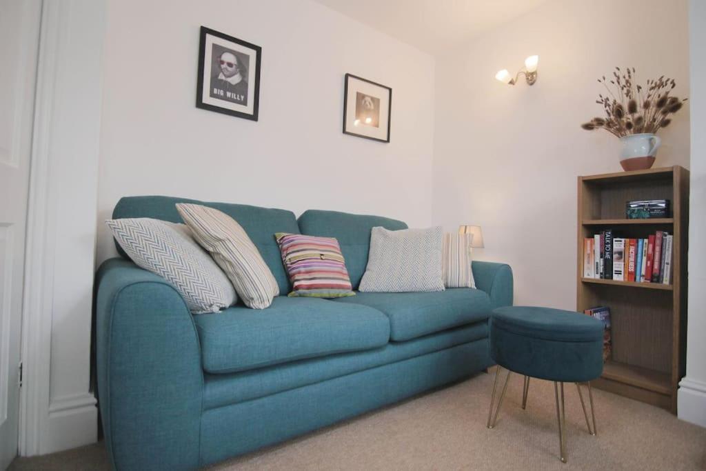 Secluded 2 Bed Flat Apartment *